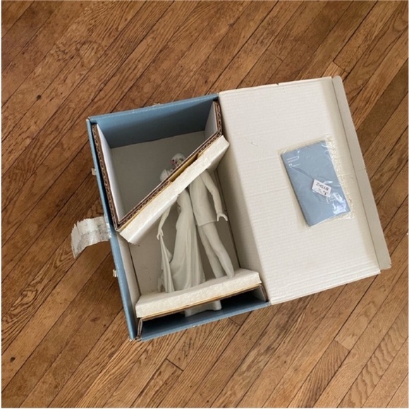 Lladro Love Statue Lladro Love II Lladro Kissing Couple The Kiss - Picture 4 of 16